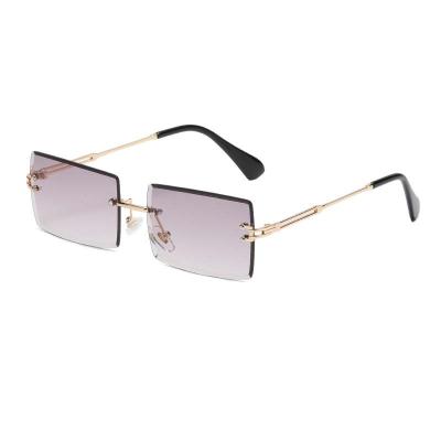 China For Reading Glasses 2022 Hot New Fashion Fashion New Gradient Color Metal Ocean Ladies Personality Sunglasses Women Square Sun Glasses for sale