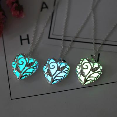 China Wholesale Fashion Series Luminous Necklace Cute Charm Silver Hollow Heart Pendant Necklace for sale