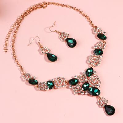 China S546FF Fashionable Elegant Two-piece Set Of Exquisite Crystal Leaf Necklace Earrings Luxury Gold Plated Jewelry for sale