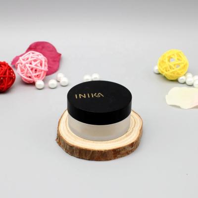 China Mini 5g Loose Powder Frosted Black Cap Loose Powder Container With Sieve for sale