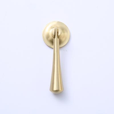 China Wonderful good quality and many styles furniture cabinet kitchen hardware brass knurled cabinet handle for sale