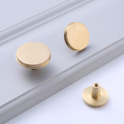 China Wonderful New Luxury European Hit Buffet Knobs Drawer Hardware Furniture Brass Knobs For Drawer for sale