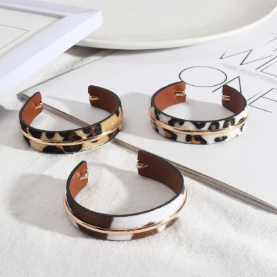 China Punk Braccialetto Adjustable Leather Bracelets PU Leopard Cuff Bangles for sale