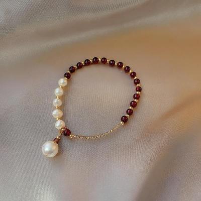 China Red Crystal Beads Bracelet Garnet Stone CLASSIC Natural Freshwater Baroque Pearl Bead Bracelets Gelang Mutiara for sale