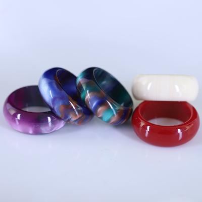 China Hot Selling Colorful Amazon Casual/Sporty Rings Women Round Resin Hand Rings For Gift for sale