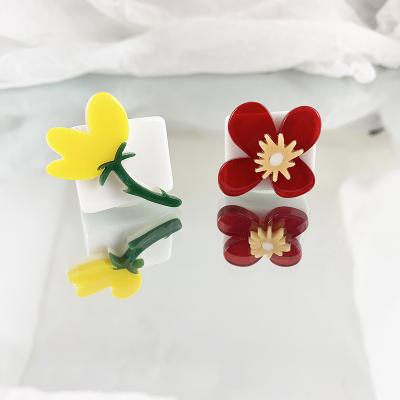 China Cute Acrylic Red Yellow Flower Ring Square Geometric Flower Ring Acrylic Anillo De Resina de la BOHEMIA for sale