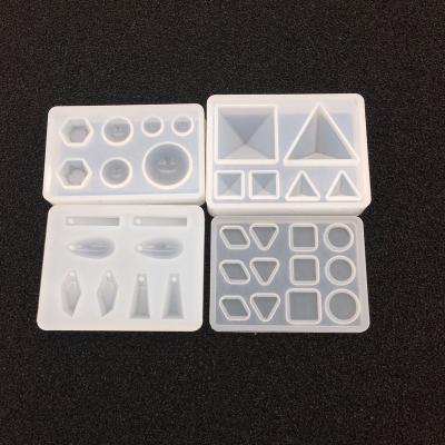 China New Crystal Disposable Crystal Hanging Mold Drop Hole Pyramid Strip Drop Silica Gel UV DIY Mold for sale