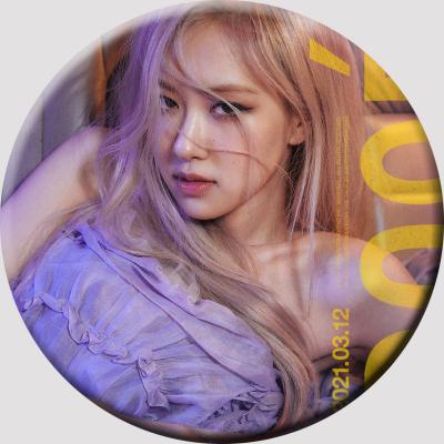 China Magnetic Goods Blackpink Rose Solo Brooch Badge Button Pin Wholesale KPOP Idol Badge for sale