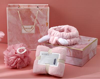 China 2021 New Arrival Luxury Wedding Escort Gift Box Set Three Piece Bath Set Pink Gift Sets For Women for sale