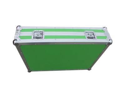 China DJ Frame Green 8U Stand Theft Shockproof Dustproof Custom Aluminum Case for sale