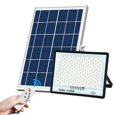 China High Quality Smart Ip65 30W 40W 50W 100W 200W 300W Garden LED Garden Solar Outdoor Waterproof Light for sale