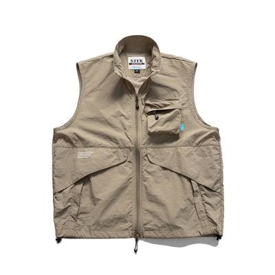 China OEM QUICK DRY Sleeveless Vest For Mens Cargo Pocket Work Outdoor Casual Vest Men for sale