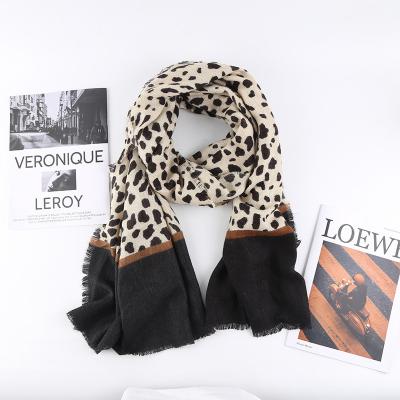 China Clothing Decoration Autumn Winter Fashion Leopard Scarf Wild Warm Cashmere Shawl Scarf For Ladies for sale