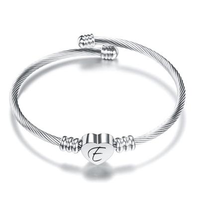 China 2022 High Quality Initial CLASSIC Heart CLASSIC Cable Bracelet for Women Girls 26 Letters A to Z Alphabet Bracelets Bangles for sale