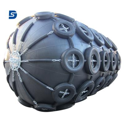 China Boat Protection Inflatable Boat Floating Yokohama Rubber Fender With Chain And Tire Netting for sale