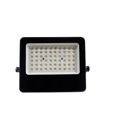 China Sports Stadiums Commercial outdoor IP65 waterproof 50W 100W 150W 200W LED floodlight ultra-thin portable floodlight for sale