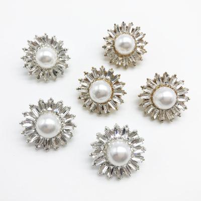 China Leg Sensitive Sunflower Cooper Welding Brass Buttons With 20mm Rhinestone Alloy Metal Silver Small Size Crystal Buttons for sale