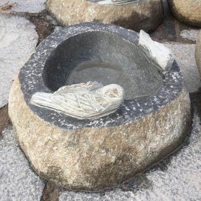 China Garden Stone Basin Black Granite Bird Carving Basin Garden Natural Stone Basin for sale