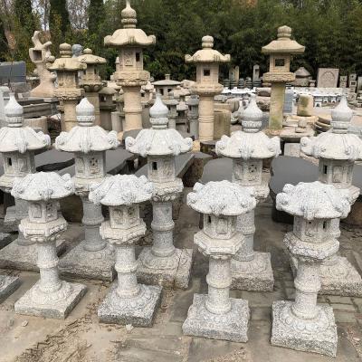 China Modern Outdoor Natural Japanese Granite Stone Decoration Stone Lantern for sale