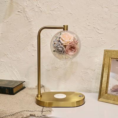 China Real Flower Classic Immortal Flower Rose Garden Wireless Charging Desk Lamp With Bag Can Be Customized for sale