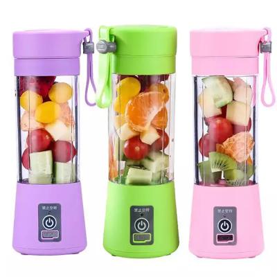 China Portable Fruit Juice Blenders Fruit Tools Amazon Mini Ice Bottle Blender Home USB 6 Blades Viable Electric Juicer Machine Cup for sale