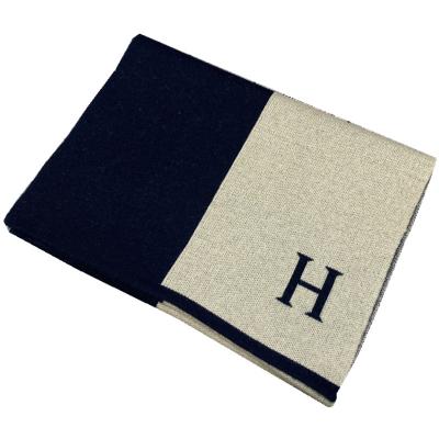 China Winter hot sale woolen Europe and the United States new two color H letter woolen colorimetric thickening men's boutique warm scarf for sale