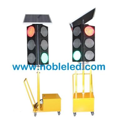 China PC 200mm 4 aspect mobile portable traffic light for sale