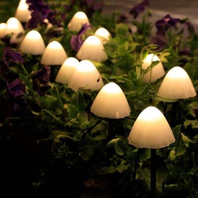 China Garden Factory Garden Decorations 8 mode Warm color Mushroom Shape Solar led Garden Lights outdoor for sale