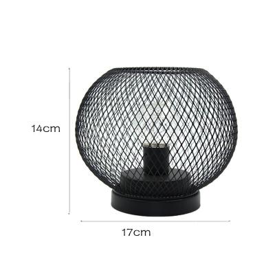 China Modern New Design Round Shape Welded Wire Mesh LED Night Lamps Battery Powered Wrought Iron Cordless Decorative Table Lights for sale