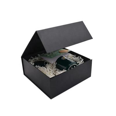 China Large Custom Foldable Materials Luxury Collapsible Wine Storage Recycled Black Gift Boxes With Magnetic Lid for sale