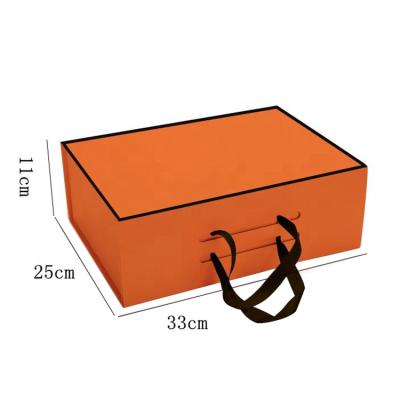 China Recycled Logo Materials Cardboard Materials Luxury Custom Rigid Collapsible Magnetic Clamshell Closure Packaging Boxes For Women Dress Handbag for sale