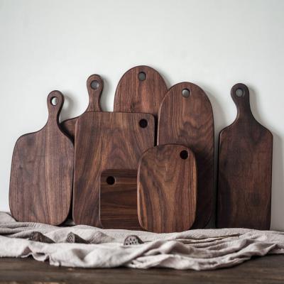 China Viable Custom Design Different Shape Acacia Wood Cutting Board for sale