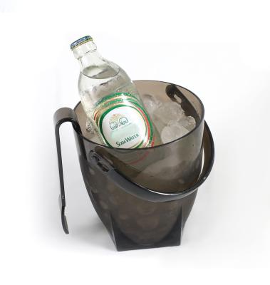 China 2021 High Quality Viable Newcomer Wine Ice Bucket With Clip Reusable Wedding Party Ice Bucket With Handle Home Plastic Ice Bucket for sale