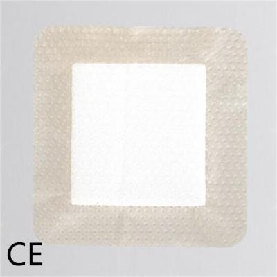 Cina Il silicone adesivo sterile spuma alta sostanza assorbente 6x6 di fasciatura in vendita