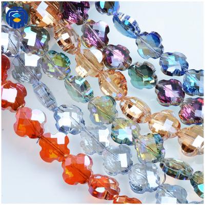 China Crystal Clover Beads New Design Faceted Lucky Clover Colorful Wholesale Crystal Clover Glass Beads for sale