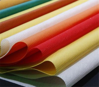 China 1m*1m Polypropylene Spunbond TNT Waterproof Eco-friendly Disposable Nonwoven Table Cloth Made in China for sale