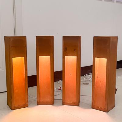 中国 2mm Thickness Led Bollard Lights Outdoor Powder Coated Finish For Pathway 販売のため