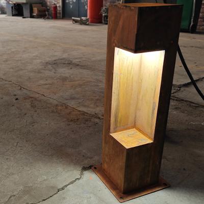 中国 10W Solar Bollard Garden Lights Powder Coated Or Rusty Finish Corten Steel 販売のため