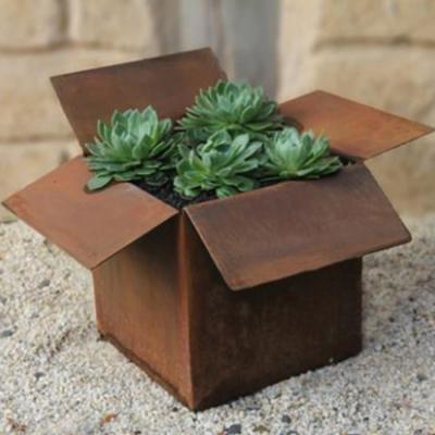 China Modern Corten Steel Pot Indoor / Outdoor Usage Large Plant Pots for sale