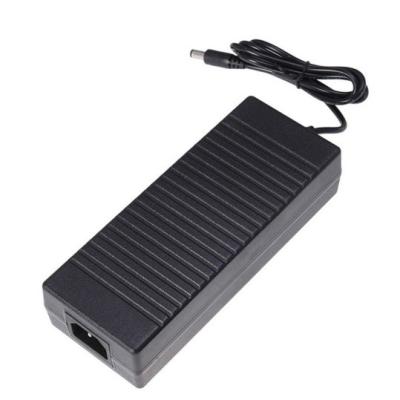 China Desktop Type Switching AC Adapter met 12V 10amperautstroom en gelijkstroomtype Te koop