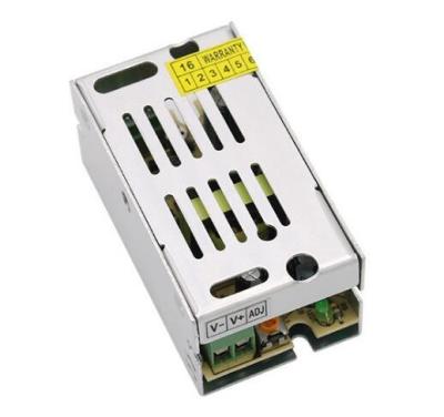 Chine Voltage constant 15w Unité d'alimentation électrique à la mode Unité de distribution d'énergie 12v CC à vendre