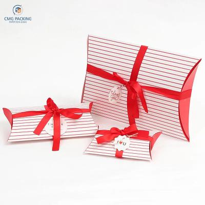 China Recycled Materials Classic Candy Gift Paper Box Pillow Box White Red Striped Storage Boxes for sale