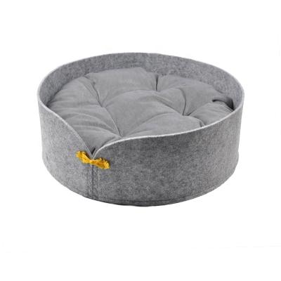 China Viable Design Fashion Catbed and Cat Cardboard Felt Scratching Cardboard Scratcher Soft Toys for sale