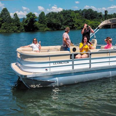 China Best Aluminum Pontoon Recreational Floating Aluminum Electric Fishing Boat for sale