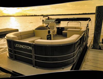 China Aluminum Aluminum Pontoon Boat Recreational Activities Luxury Tritoon Yacht For Fishing for sale