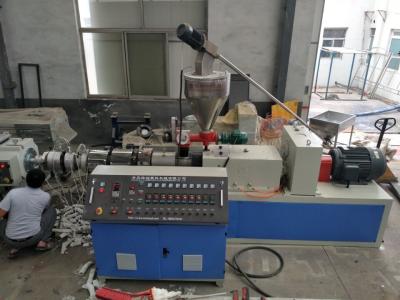 China Vertikaler Doppelschneckenextruder PVCs Wpc des Getriebe-150kg/H zu verkaufen