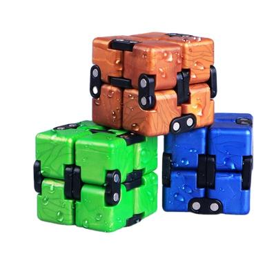 China DIY TOY Development Thinking Cube Toy Infinite Effort Game for Kids and Adults for sale