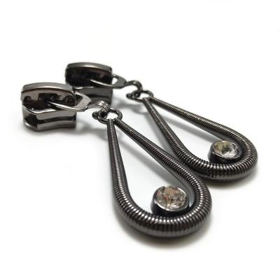 China Fashion Design Metal Zipper Nickel Free Puller For Clothing / Bags for sale