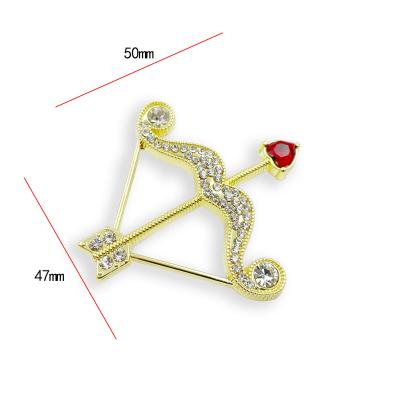 China Hot Good Design 2021 Archery Plating Shape With Red Heart Diamond Brooches For Costume for sale