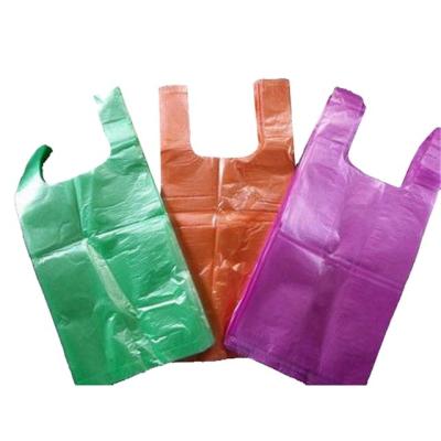 China 50 Micron Disposable Cheap HDPE Disposable T-shirt Plastic Bag On Roll for sale